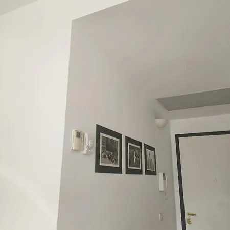Apartment Con Terrazzo Privato Milano San Raffaele - *